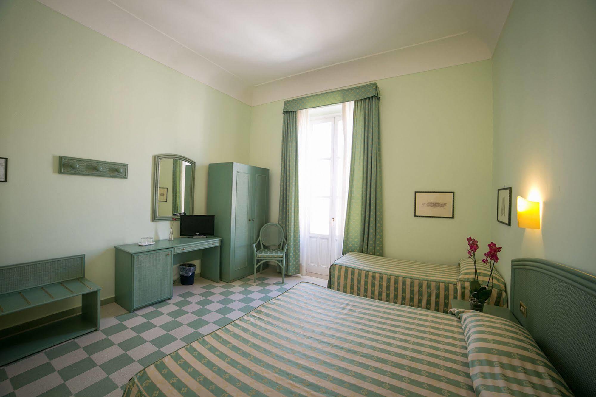Gran Bretagna Boutique Ortigia